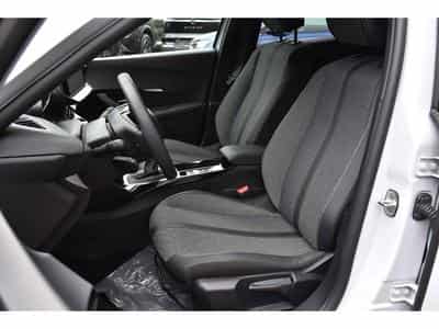 Peugeot 2008 1.2 PureTech Allure ACC GPS LANE SIDE REGUL CAM 360 1° MAIN (2025) - Foto 6