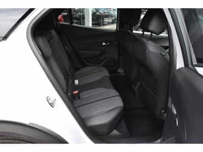 Peugeot 2008 1.2 PureTech Allure ACC GPS LANE SIDE REGUL CAM 360 1° MAIN (2025) - Foto 8