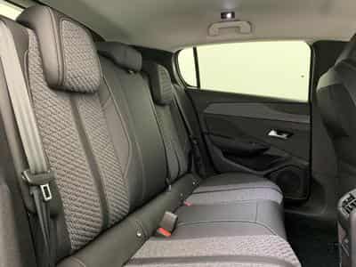 Peugeot 308 Hybrid 145 e-DCS6 Allure (2025) - Photo 10