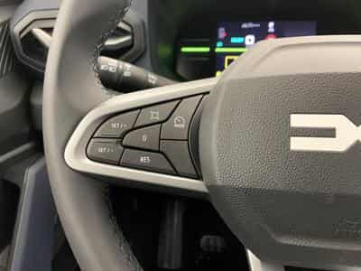 Dacia BIGSTER HYBRID 155 Expression (2026) - Photo 15