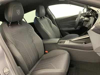 Peugeot 308 NOUVELLE Hybrid 145 e-DCS6 GT (2026) - Photo 9