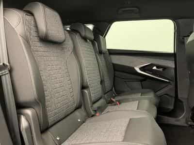 Peugeot 5008 Hybrid 145 e-DCS6 Allure (2026) - Photo 10
