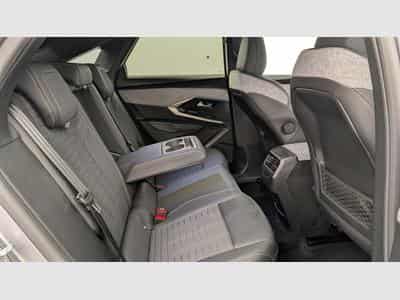 Peugeot 3008 Hybrid 145 e-DCS6 GT (2025) - Photo 10