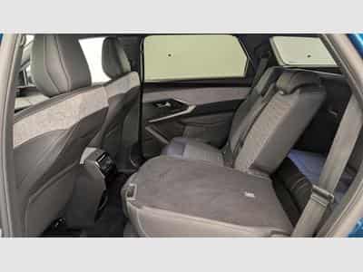 Peugeot 5008 HYBRID 145 CH E-DCS6 ALLURE (2025) - Photo 12