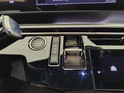 Peugeot 5008 1.2 HYBRID 145cv e-DSC6 GT 7pl. NAVI / FULL LED / CAMERA (2026) - Photo 12