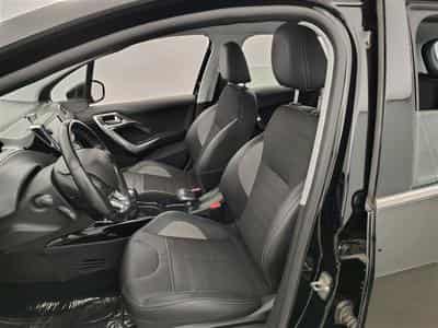 Peugeot 2008 1.2 PureTech Allure S-CUIR / NAVI / CARPLAY (2018) - Photo 6