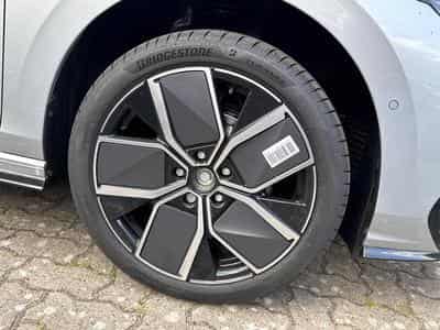 VW Golf R-Line Limited (2026) - Foto 7
