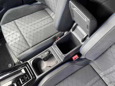 VW Golf R-Line Limited (2026) - Foto 13