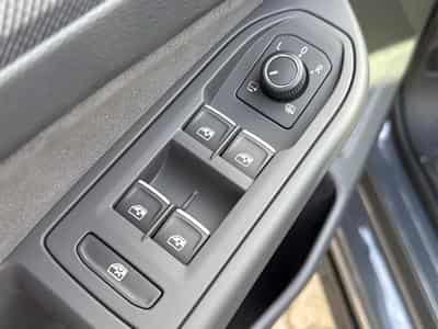 VW Golf R-Line Limited (2026) - Foto 11
