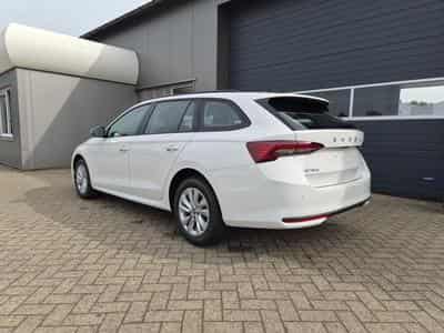 Skoda Octavia 1.5 TSI 150PS (2026) - Foto 2