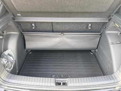 Skoda Fabia Monte Carlo 1.0 (2026) - Photo 15
