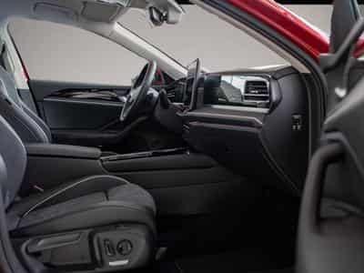 VW Passat (2025) - Photo 2