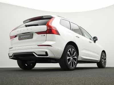 Volvo XC60 B4 AWD Plus Dark (2023) - Photo 11