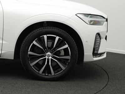 Volvo XC60 B4 AWD Plus Dark (2023) - Photo 8
