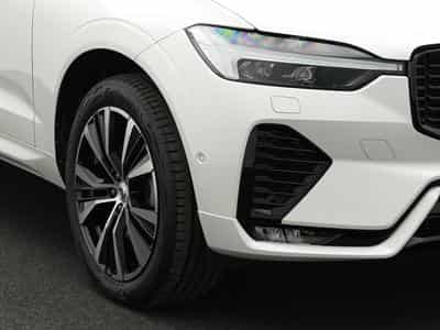 Volvo XC60 B4 AWD Plus Dark (2023) - Photo 9