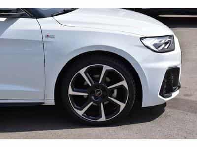 Audi A1 Sportback 30 TFSI S-Line S-Tronic Adrenalin Black Edition (2025) - Foto 5