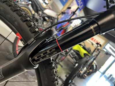 Fantic XMF 1.7 CARBON SPORT 720Wh, 29''-27,5'', freins 4 pistons, 90 Nm (2026) - Foto 5