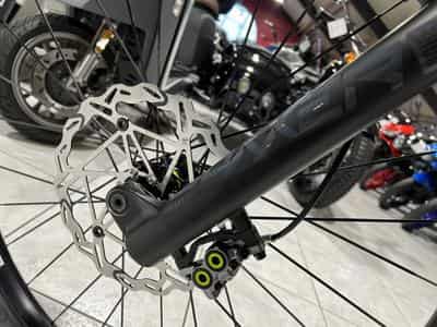 Fantic XXF 2.0 720Wh, 29''-27,5'', freins 4 pistons, 90 Nm (2026) - Foto 7