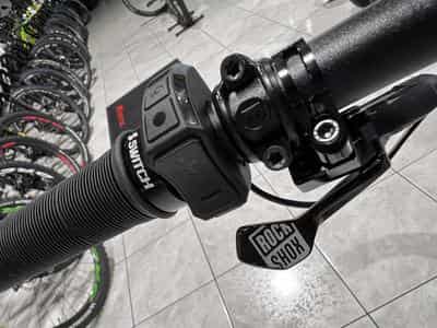 Fantic XEF 1.9 RACE 720Wh, 29''-27,5'', freins 4 pistons, 90 Nm (2026) - Foto 6