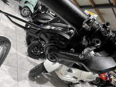 Fantic XEF 1.9 RACE 720Wh, 29''-27,5'', freins 4 pistons, 90 Nm (2026) - Foto 5