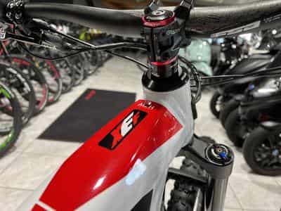 Fantic XEF 1.9 RACE 720Wh, 29''-27,5'', freins 4 pistons, 90 Nm (2026) - Foto 10