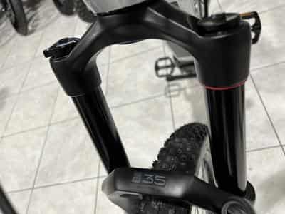 Fantic XTF 1.5 Race  L 630 Wh, 29''-29'', freins 2 pistons gris, 90 Nm (2026) - Foto 9