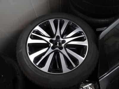 Jantes alu + Pneus h 19" 235/55 R19 105V (2026) - Photo 1