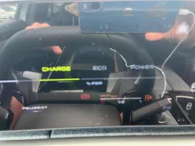 Peugeot 3008 1.2 HYBRID 136 GT E-DCS6 (2025) - Foto 10