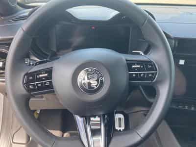 Alfa-Romeo JUNIOR 1.2 IBRIDA 145 SPECIALE E-DCT6 (2026) - Foto 13