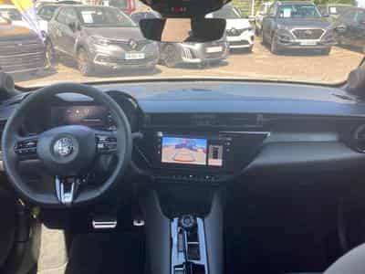 Alfa-Romeo JUNIOR 1.2 IBRIDA 145 SPECIALE E-DCT6 (2026) - Foto 10
