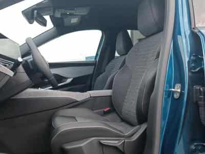 Peugeot 3008 1.2 HYBRID 145 ALLURE E-DCS6 (2025) - Foto 10