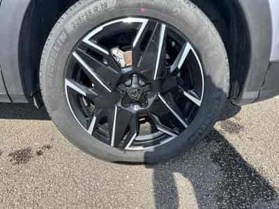 Peugeot 3008 1.2 HYBRID 145 GT E-DCS6 (2025) - Foto 10