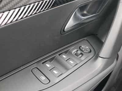 Peugeot 2008 1.2 100 ALLURE (2025) - Foto 11