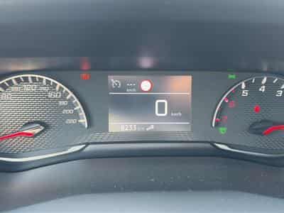 Peugeot 2008 1.2 100 STYLE (2025) - Foto 13