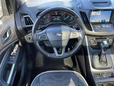 Ford Kuga 1.5 TDCI 120 VIGNALE POWERSHIFT (2017) - Photo 10