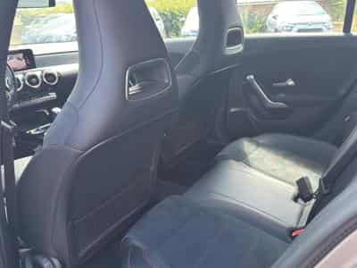 Mercedes CLA 180 180 D 116 AMG LINE (2020) - Photo 13