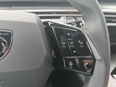 Peugeot 5008 HYBRID 145 ALLURE E-DCS6 (2025) - Foto 14