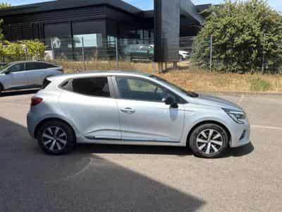 Renault Clio 1.6 E-TECH 145 FULL HYBRID EVOLUTION (2023) - Photo 4