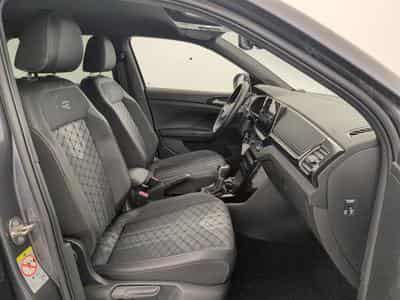VW T-cross 1.0 TSI 116 Start/Stop DSG7 R-Line (2025) - Foto 9