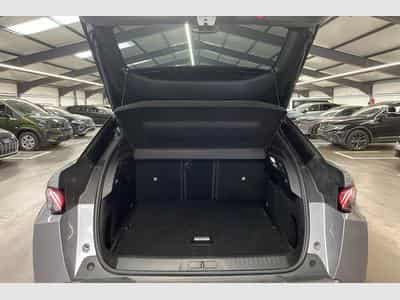 Peugeot 3008 Hybrid 145 e-DCS6 GT (2025) - Foto 11