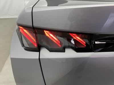 Peugeot 3008 Hybrid 145 e-DCS6 GT (2025) - Foto 13
