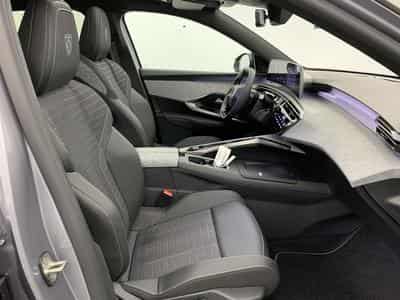 Peugeot 3008 Hybrid 145 e-DCS6 GT (2025) - Foto 9