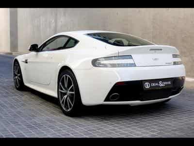 Aston-Martin V8 Vantage COUPE SPORTSHIFT II - STRATUS WHITE METALLIC (2017) - Foto 3