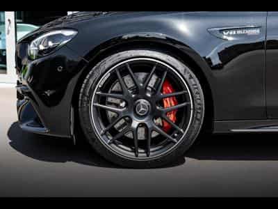 Mercedes E 63 AMG S T-MODELL (612 CH) - CARBON PACKAGE - OBSIDIAN BLACK METALL (2023) - Foto 9