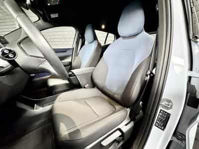 Volvo EX30 BEV 69KWH SINGLE MOTOR EXT. RANGE PLUS *HARMAN * HAYON* ACC (2024) - Photo 8