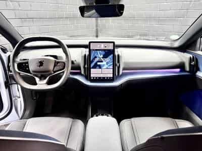 Volvo EX30 BEV 69KWH SINGLE MOTOR EXT. RANGE PLUS *HARMAN * HAYON* ACC (2024) - Photo 10