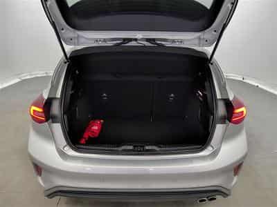 Ford Focus 1.5 EcoBlue 115cv PowerShift ST-Line NAVI / FULL LED / CAM (2025) - Photo 13