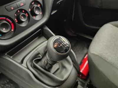Fiat Doblo 1.6 MJET Cargo CLIM / CARPLAY (2023) - Foto 12
