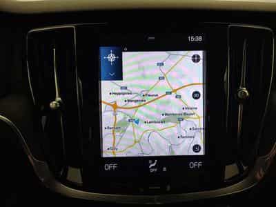 Volvo V60 2.0 D3 Geartronic Business Edition NAVI / FULL LED / CAMERA (2020) - Photo 11