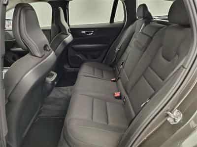 Volvo V60 2.0 D3 Geartronic Business Edition NAVI / FULL LED / CAMERA (2020) - Photo 13
